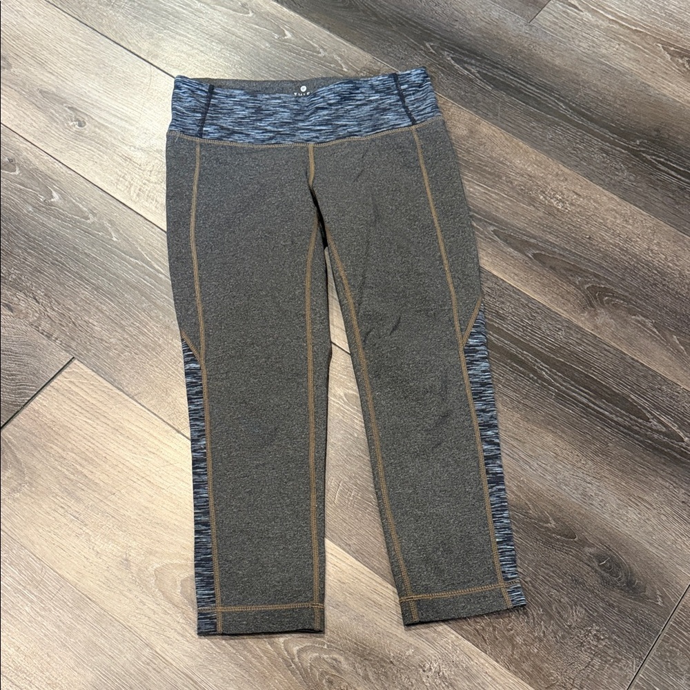 Athleta Charcoal and Navy Women’s Leggings XS EUC